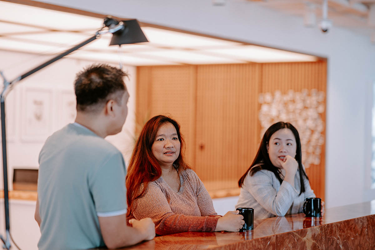 Kounted accountant meeting for coffee